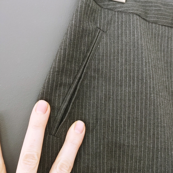 Pinstripe skirt - Picture 5 of 6